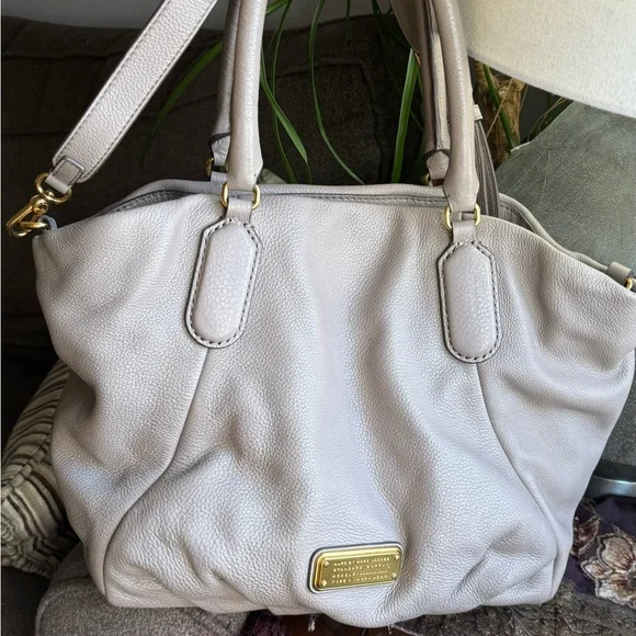 Authentic MARC BY MARC JACOBS cow leather convertible shoulder/satchel/Crosb - Picture 2 of 16